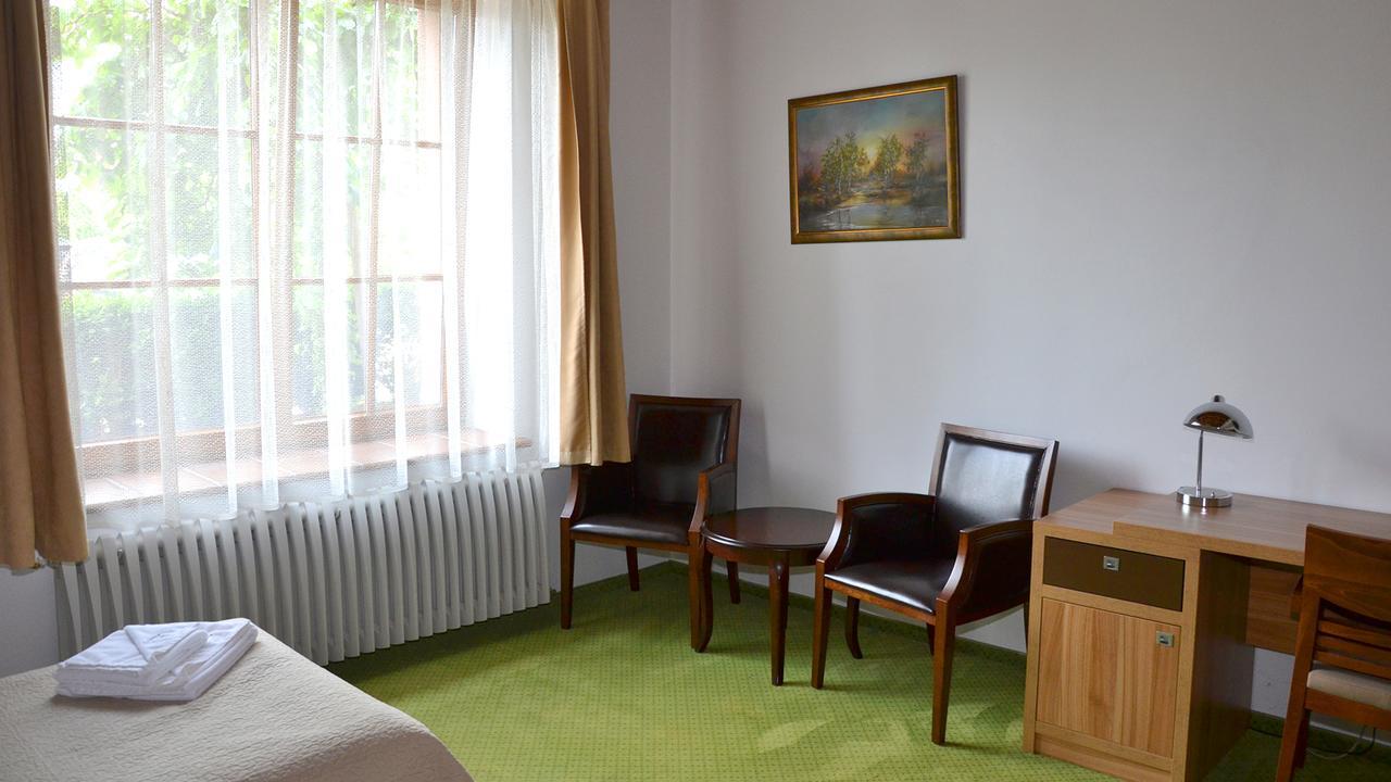 Hotel Tawerna Kaper Iława Exterior foto